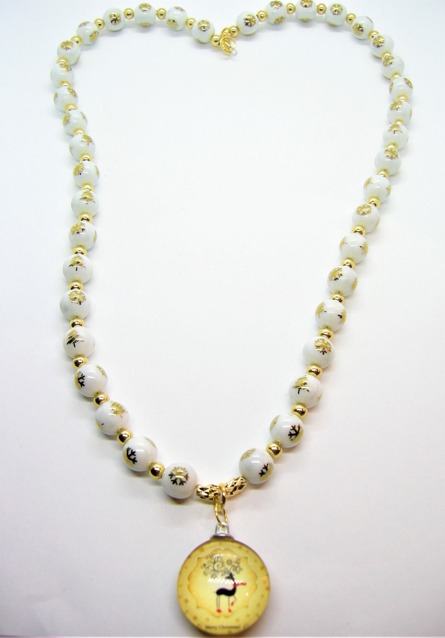 Fawn – Domed-Glass Deer & Pearl Necklace