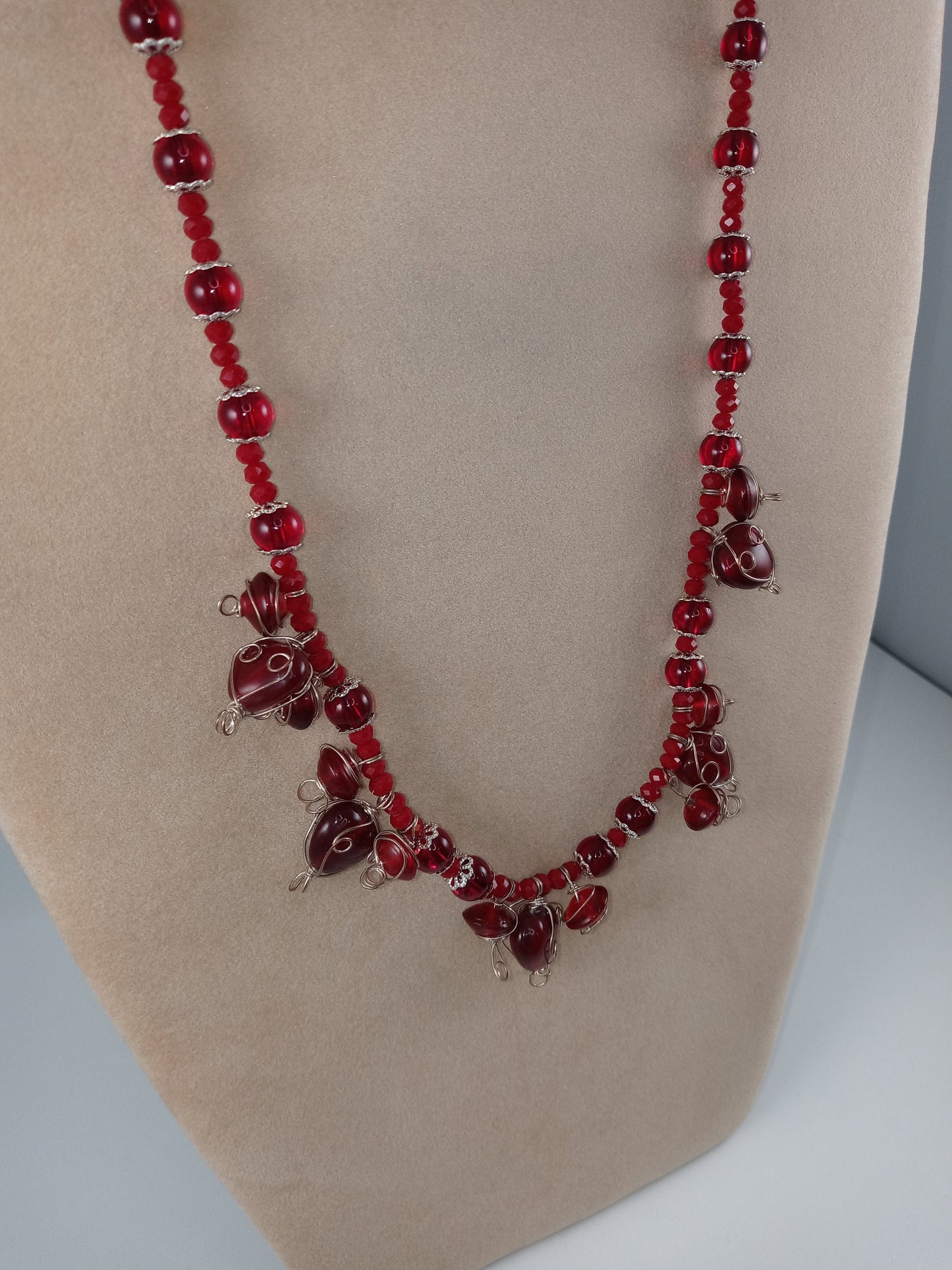 Liliath – The Poisoned Heart Necklace