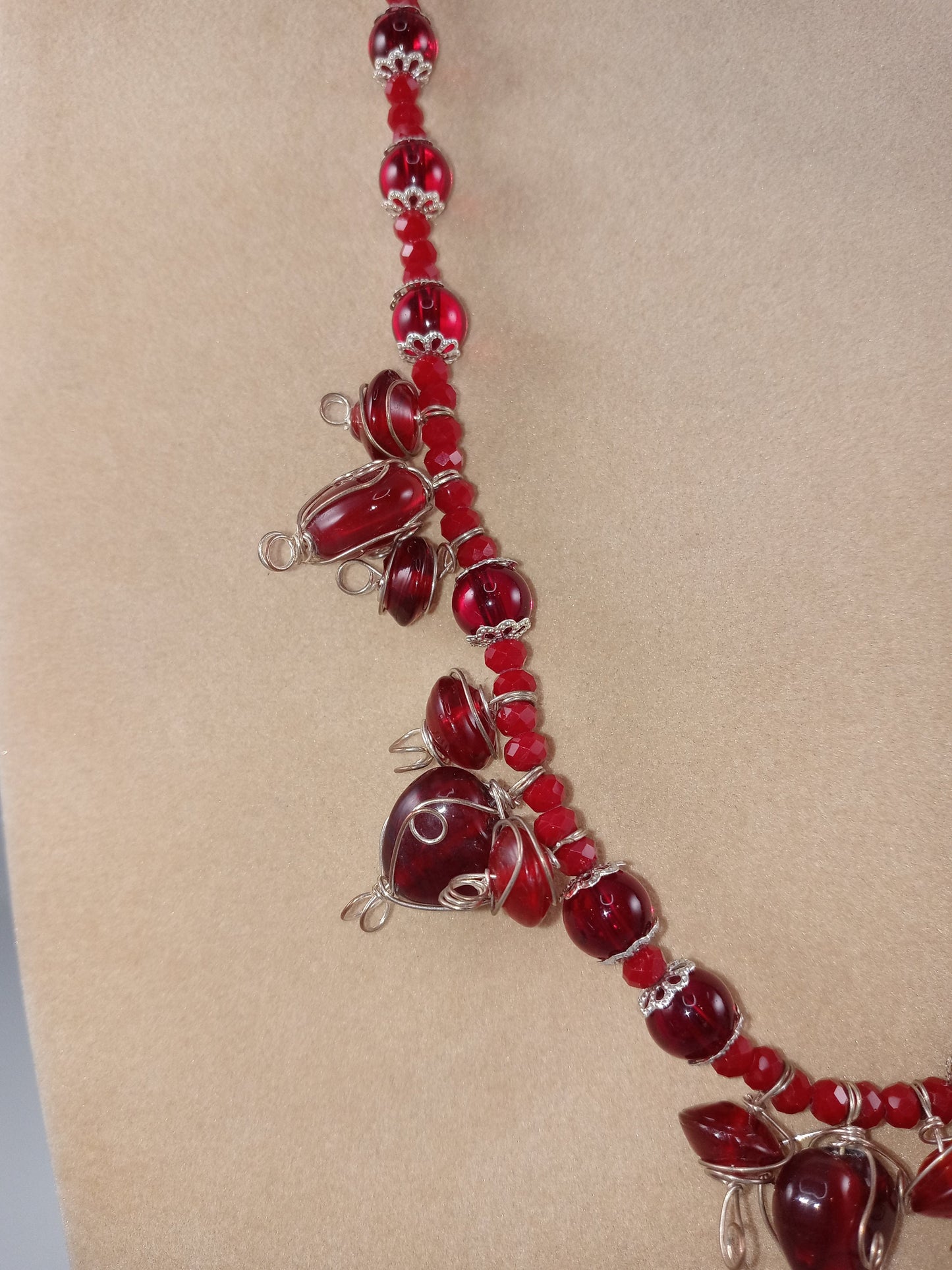 Liliath – The Poisoned Heart Necklace
