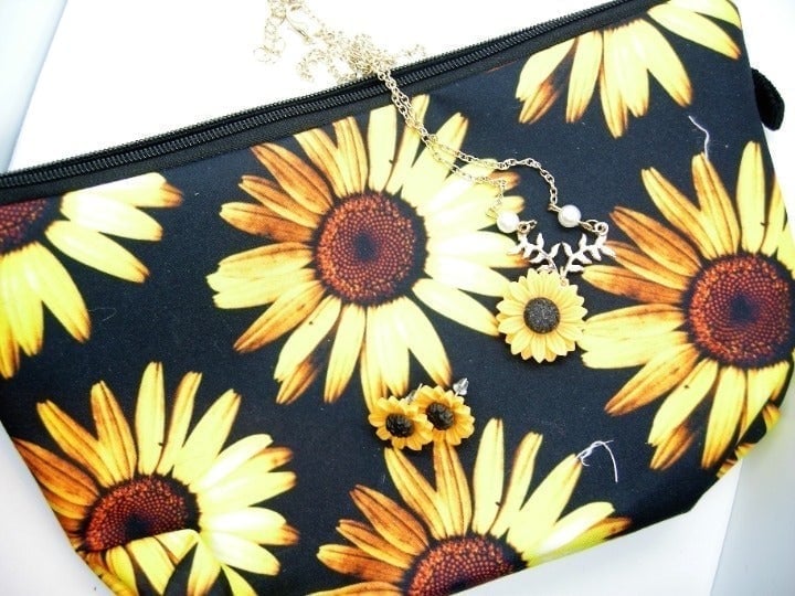 Sunflower zipper pouch with matching jewelry set