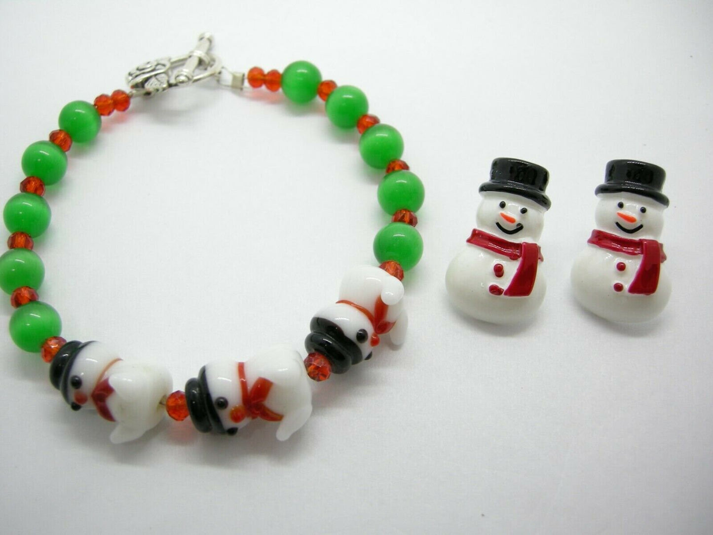 Snowman Bracelet & Earring Jewelry Set – Festive Holiday Design