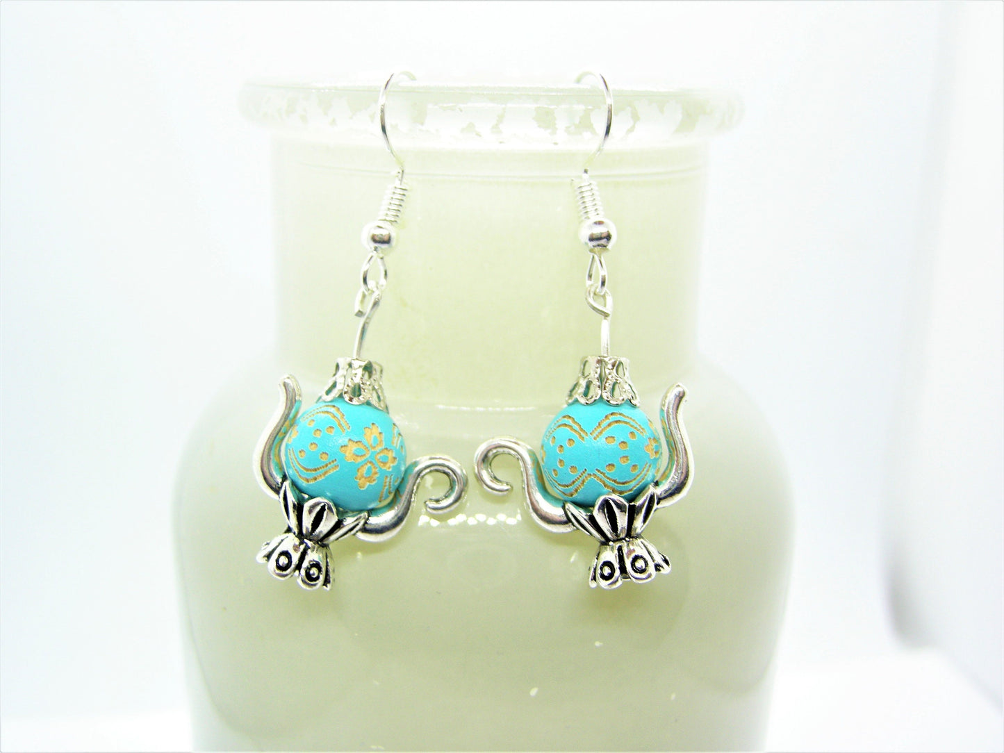 Clementine – Dainty Victorian Teapot Earrings