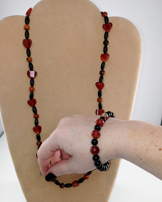 Marrow & Bone – Agate Heart Necklace & Bracelet Set
