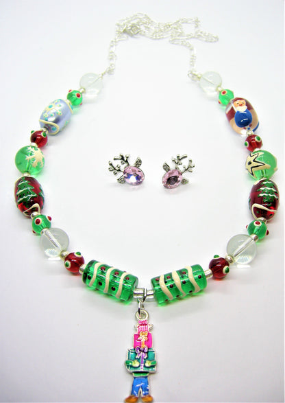 Jasper – Handcrafted Glass Bead Christmas Necklace & Deer Earrings