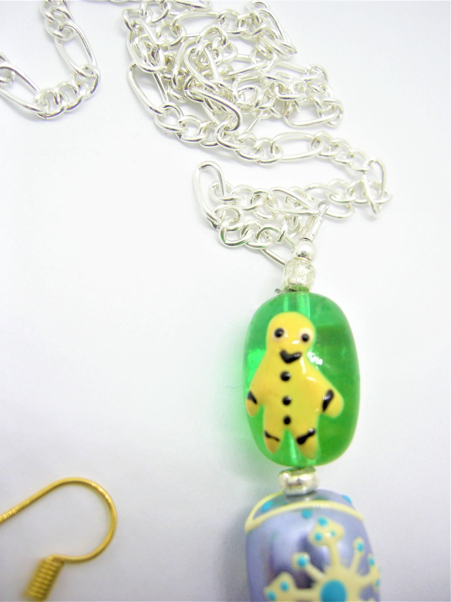 Chester – Christmas Mouse Pendant Necklace & Mismatched Earrings