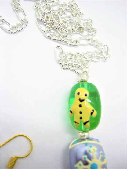 Chester – Christmas Mouse Pendant Necklace & Mismatched Earrings