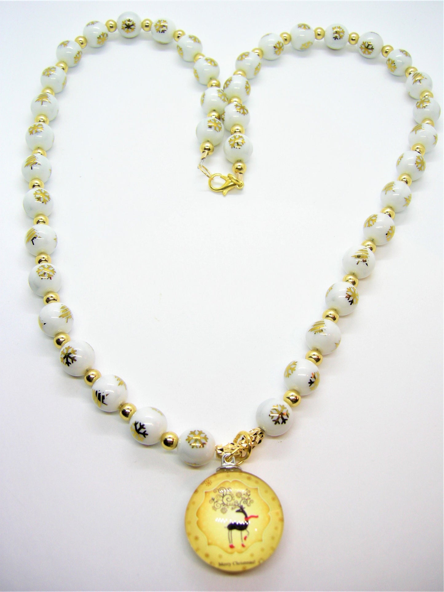 Fawn – Domed-Glass Deer & Pearl Necklace