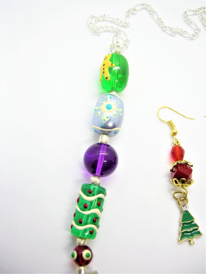 Chester – Christmas Mouse Pendant Necklace & Mismatched Earrings