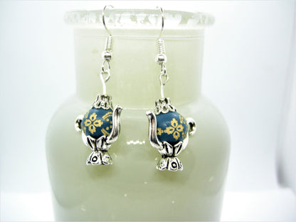 Clementine – Dainty Victorian Teapot Earrings