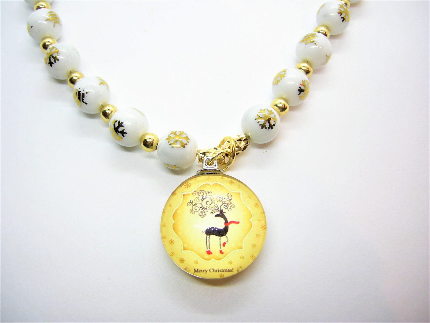 Fawn – Domed-Glass Deer & Pearl Necklace