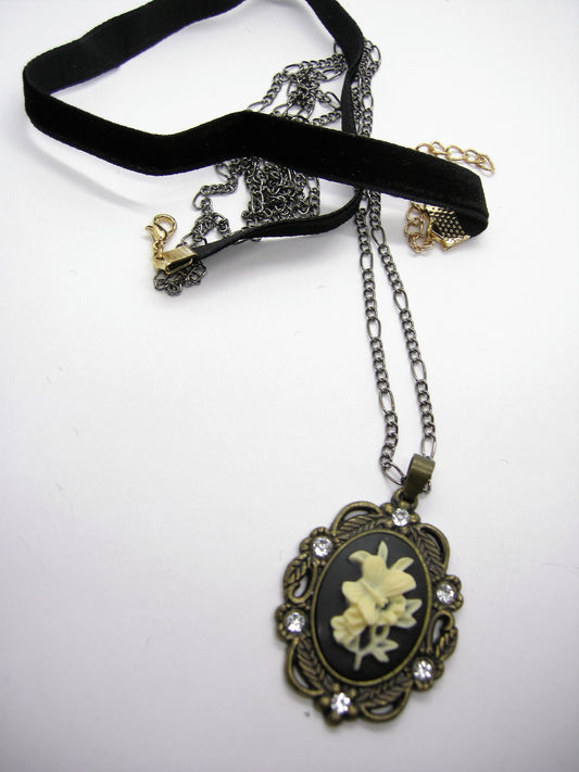Celestina – Ivory Butterfly Cameo Necklace