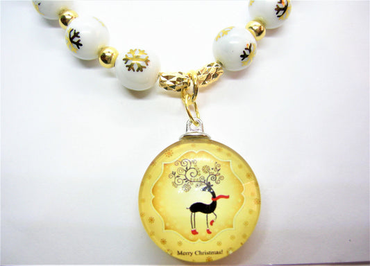 Fawn – Domed-Glass Deer & Pearl Necklace