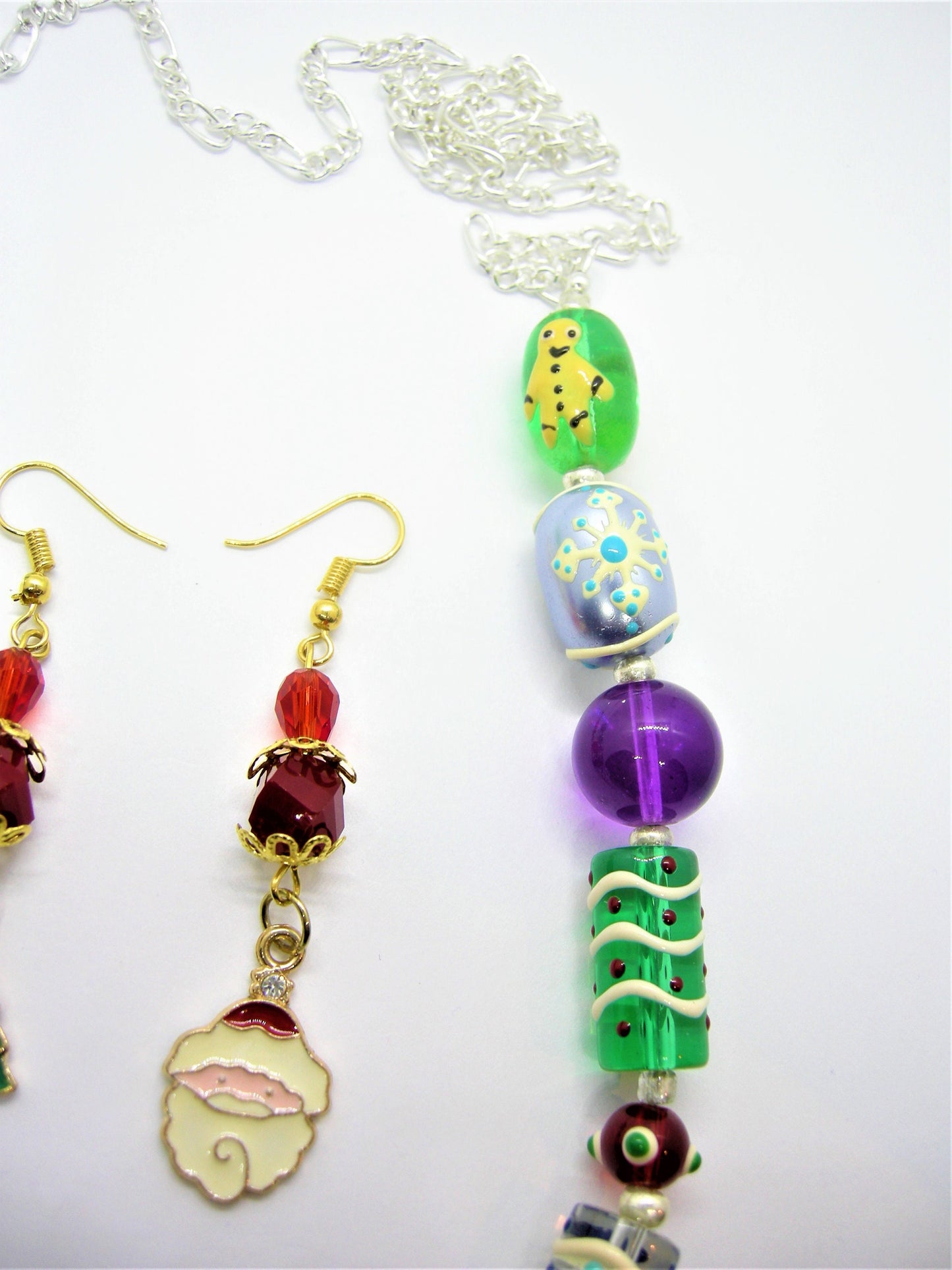 Chester – Christmas Mouse Pendant Necklace & Mismatched Earrings