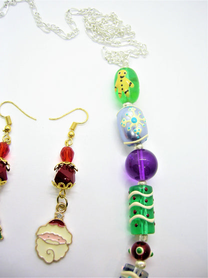 Chester – Christmas Mouse Pendant Necklace & Mismatched Earrings
