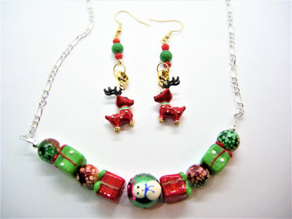Rudy – Christmas Lampwork Bead Necklace & Reindeer Earrings