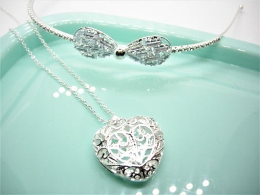 Sparkling Headband and Filigree Heart Silver Necklace Set
