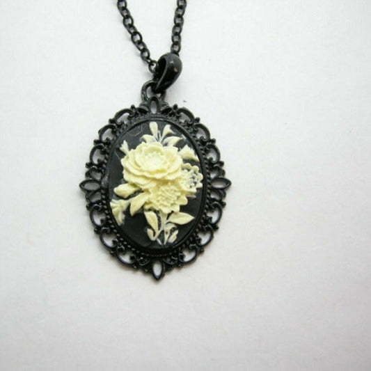 White Rose Cameo