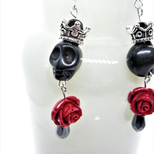 Rock Royalty skull Earrings
